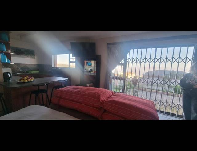 1 BEDROOM PROPERTY TO RENT IN DANA BAY